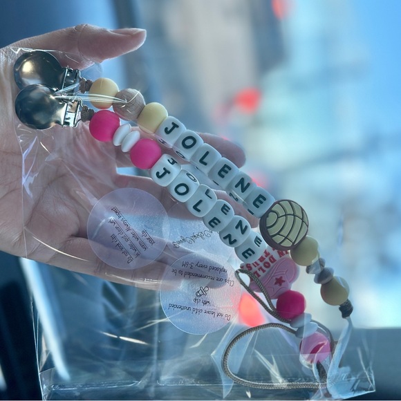 Customizable pacifier clips/ teethers - Picture 1 of 9